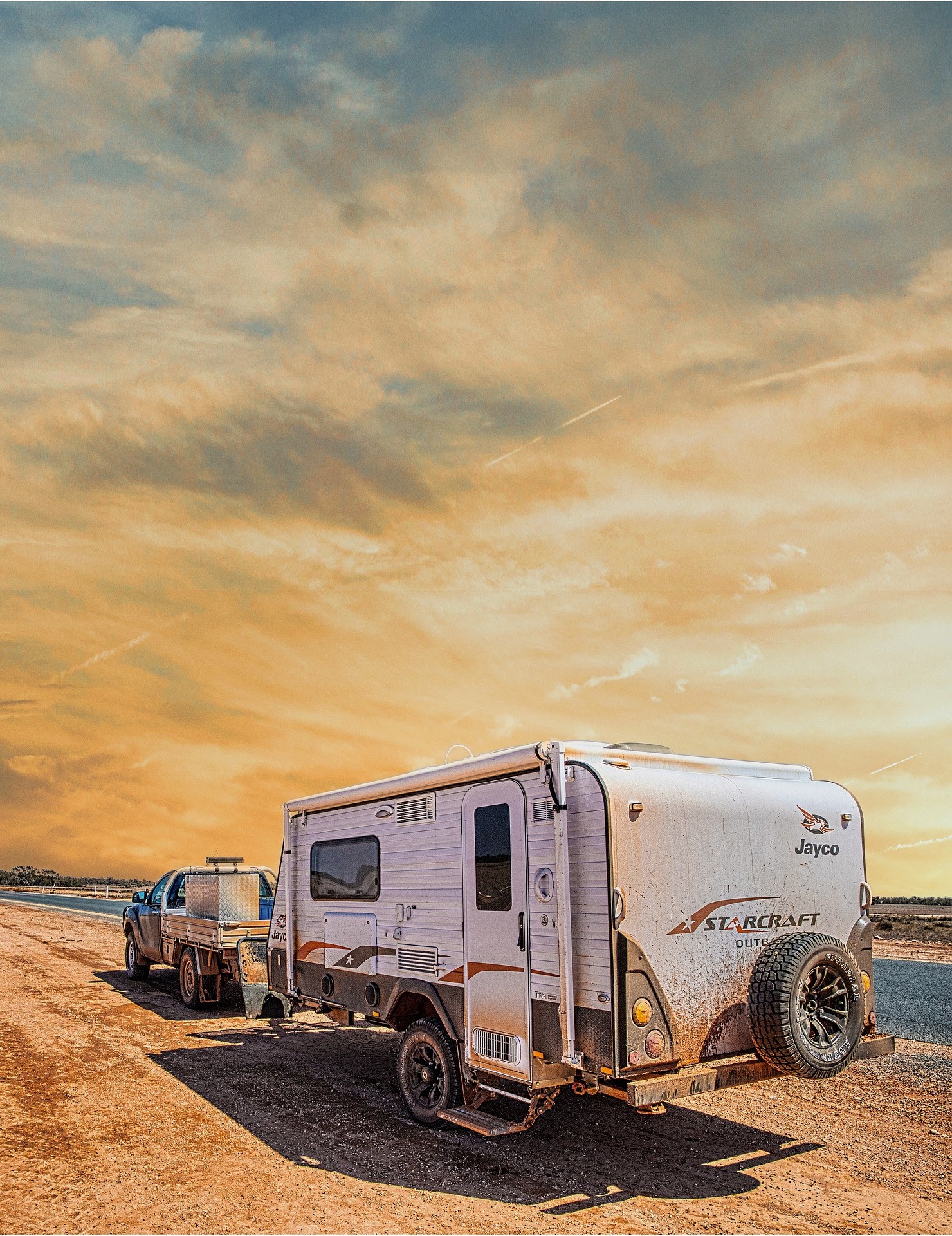 caravan-g4e08d93e6_1920